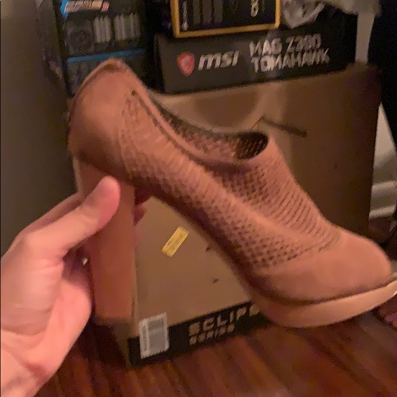 Brown heels from banana republic - Picture 3 of 3